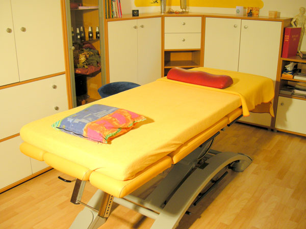 Behandlungsliege